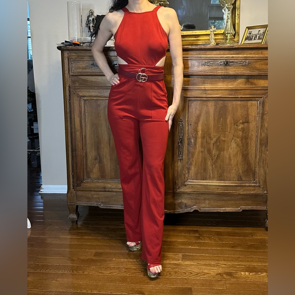 bebe Chic Burgundy Jumpsuit 4 Small with tie belt RED